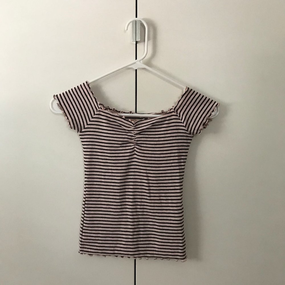 Off-the-shoulder Top
